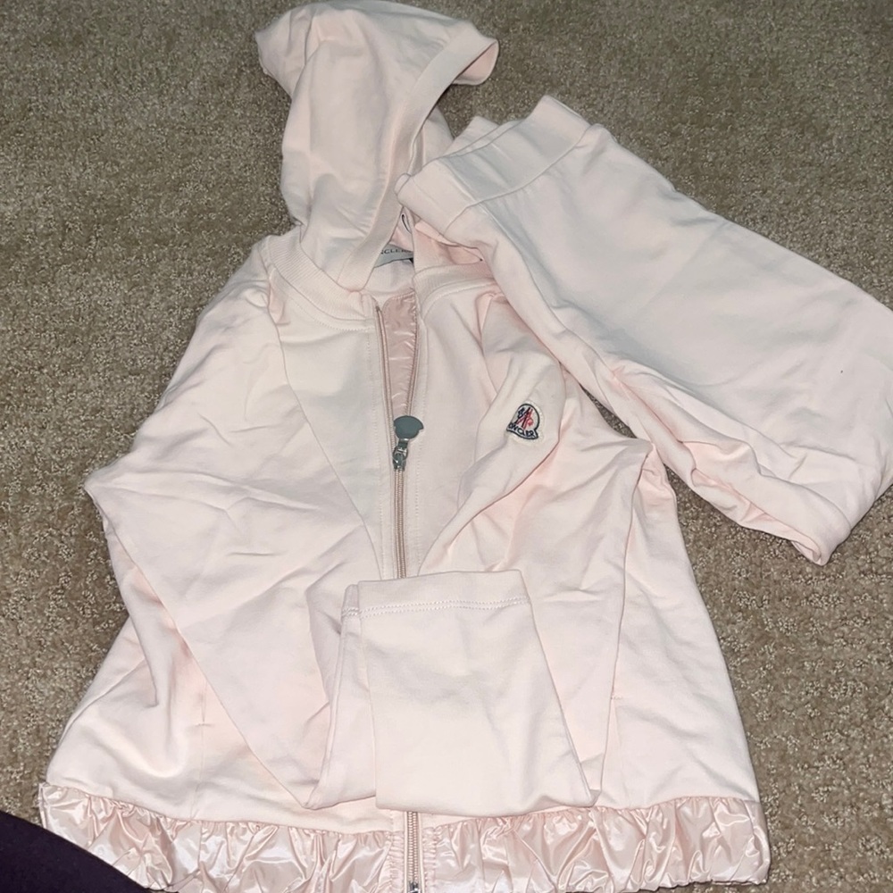 Moncler Pink girls jogging suit. Never been worn. Size 5